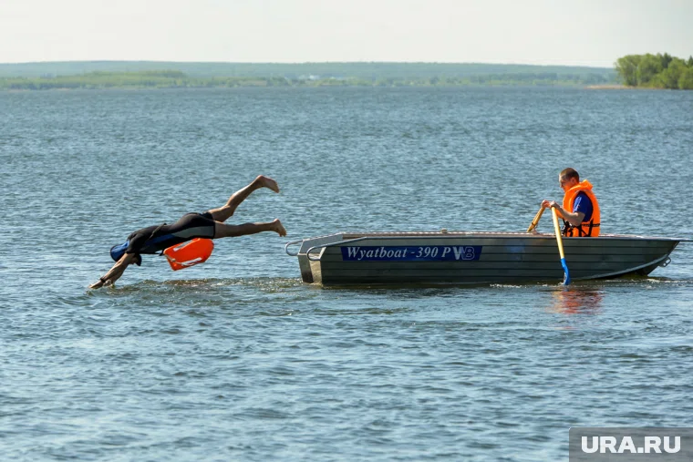 Спасатели продолжают поиски ребенка, которого унесло течением в Ханты-Мансийском районе