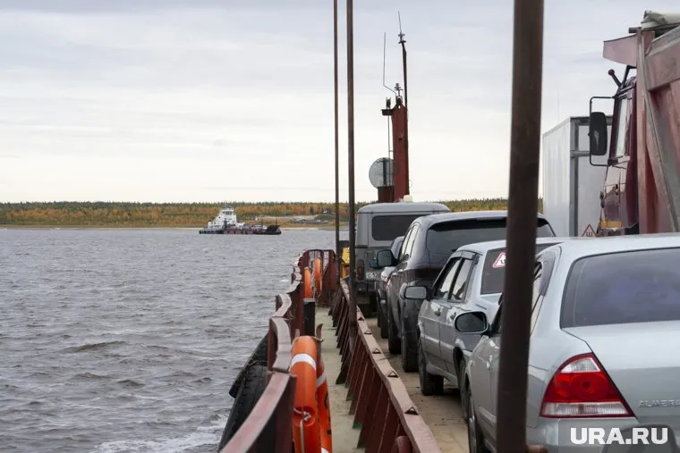 Последние паромы через Обь совершат свои рейсы 31 октября
