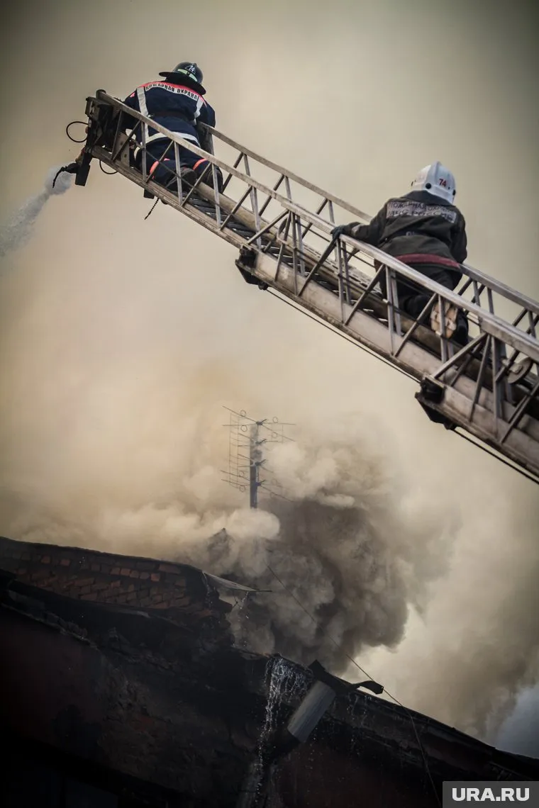 Площадь возгорания составила порядка трех тысяч метров