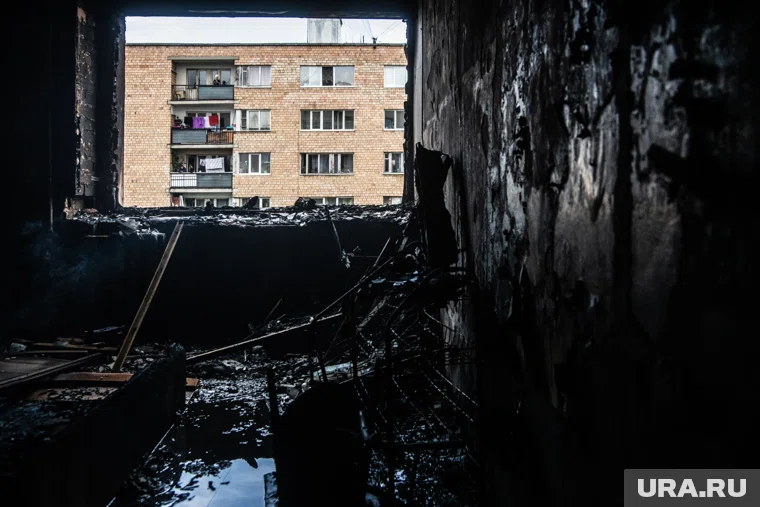 В Новом Уренгое полностью выгорела квартира на Оптимистов
