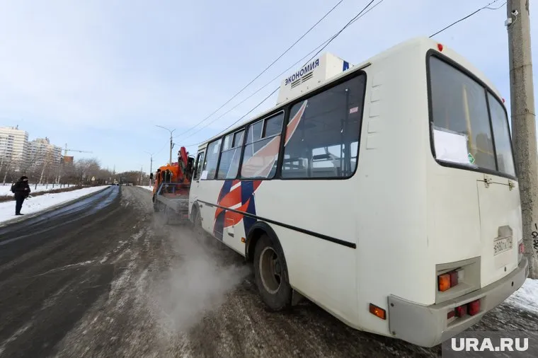Автобус потушили без участия пожарных