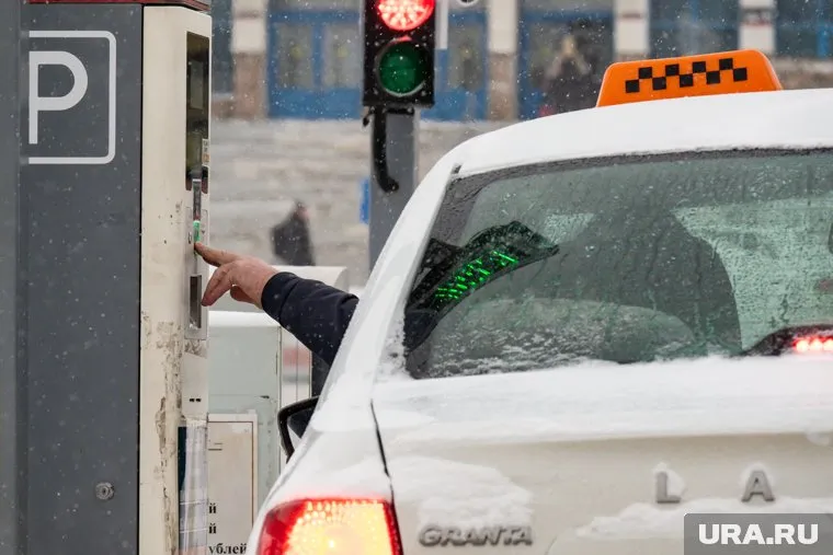 Снег повысил цены на такси