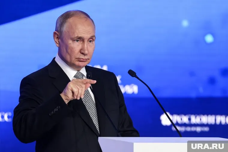 Президент РФ Владимир Путин заверил ученых, что никто не сможет «отменить науку» в России