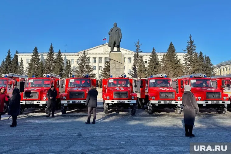 В курганские округа поступят новые пожарные машины