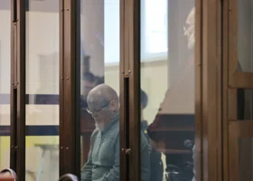 Один бил, второй следил: в Челябинске огласили обвинение по делу об убийстве курганского журналиста