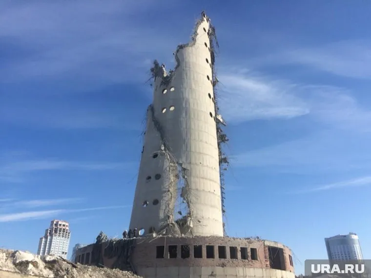 Снести башню полностью не удалось