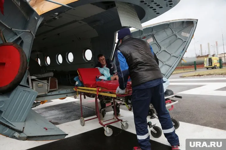 Пострадавшего учителя из Березников доставят на вертолете в Пермь