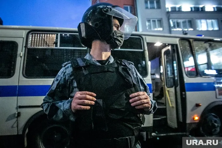 По информации Baza, диверсанты в Курской области напали на росгвардейцев