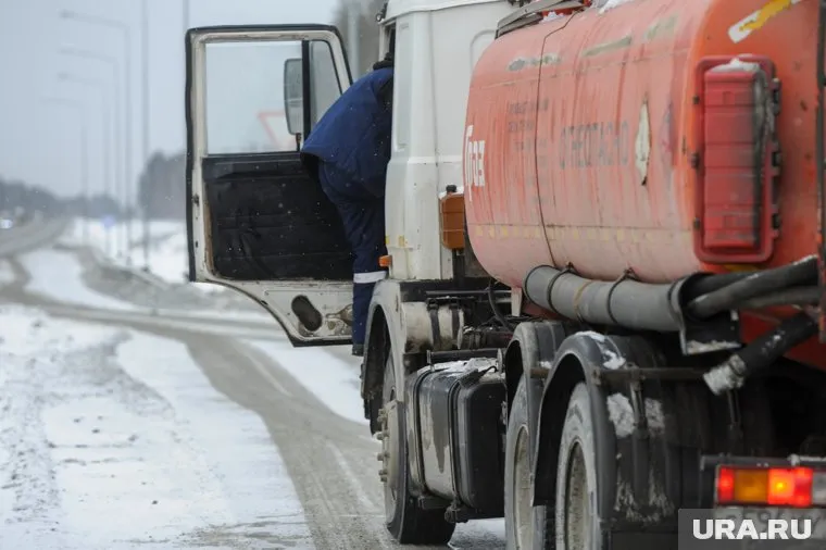 ДТП в ХМАО привело к утечке газа из автоцистерны