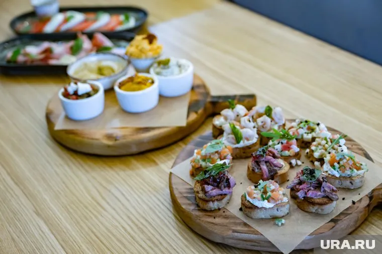 В Челябинске открылись советская рюмочная, ресторан комфортной еды и кофейни