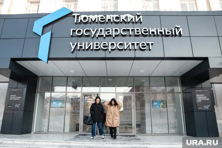 Студенты получают в вузе временную работу с апреля