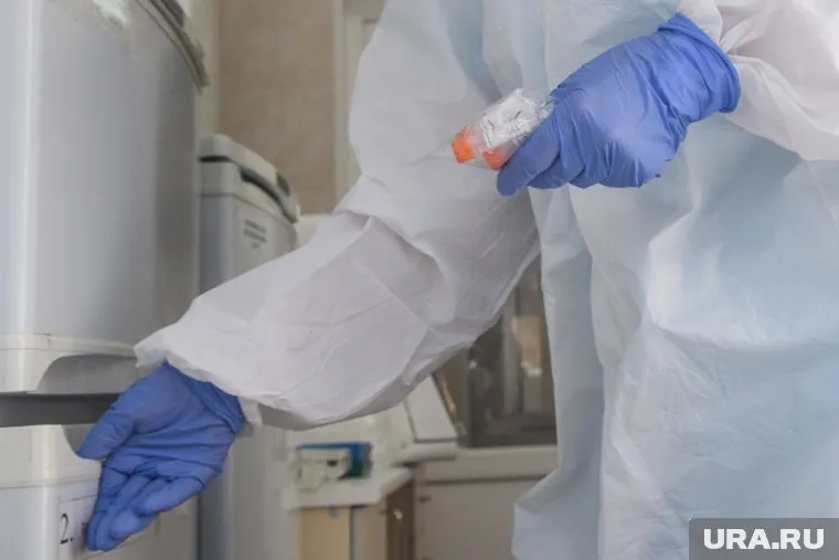 Это произошло после госпитализации двух человек, вернувшихся из Испании