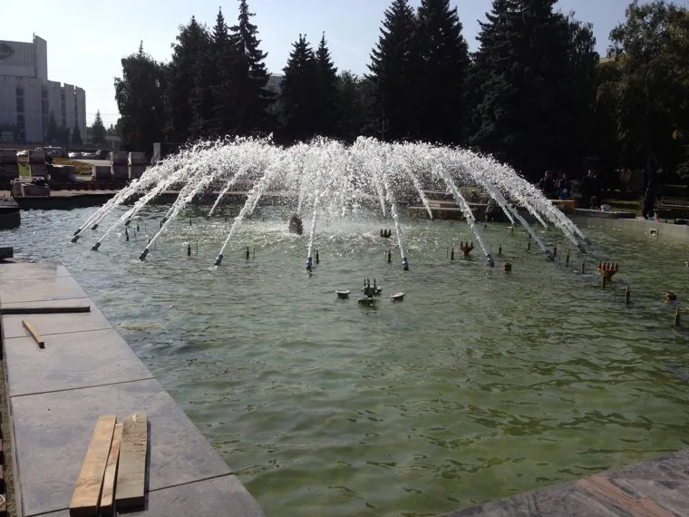 Фонтан. Челябинск, фонтан