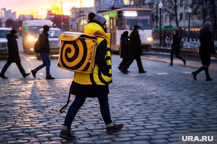 Бессараб обеспокоилась тем, что курьеры часто работают по 12 часов в день без выходных