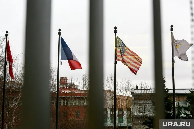 К сносу памятника может быть причастна американская фирма