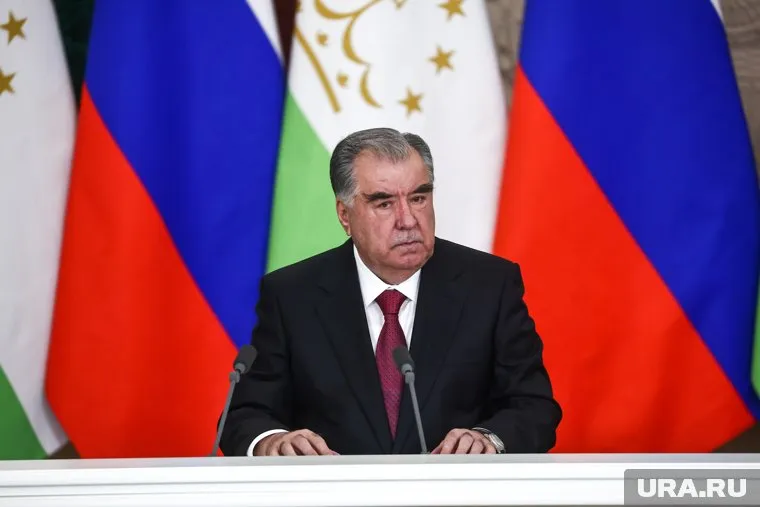 Эмомали Рахмон поддержал усилия сторон по поиску дипломатического пути урегулирования украинского конфликта