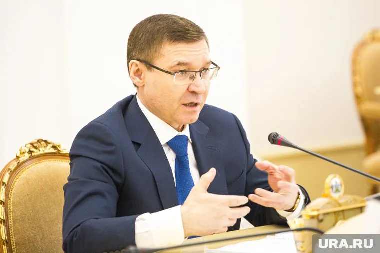 Полпред президента в УрФО Владимир Якушев объявил о выходе на новый этап третьей волны коронавируса