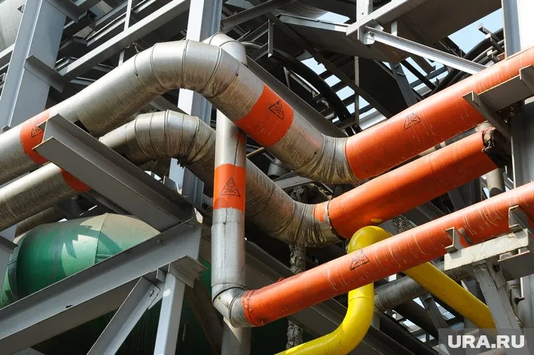 Монтажников из ХМАО наказали за отказы на трубопроводах "Роснефти" в ХМАО