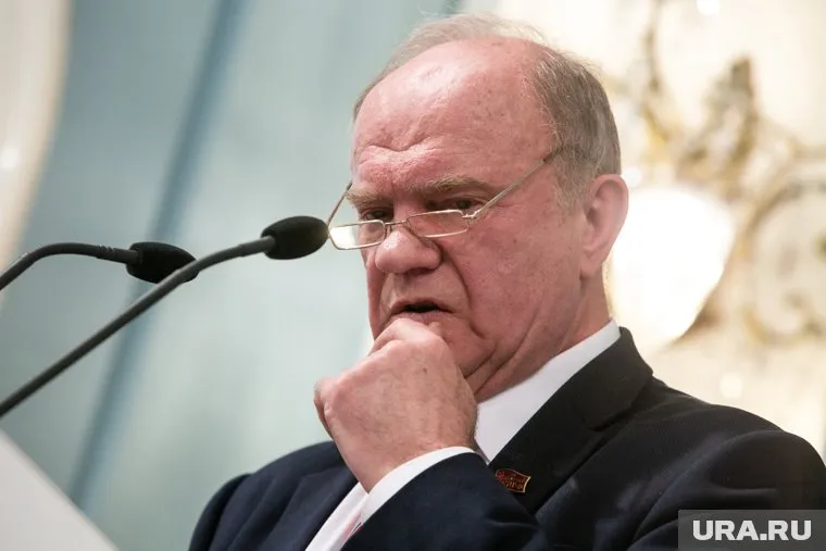 Геннадия Зюганова обвинили в расколе в партии