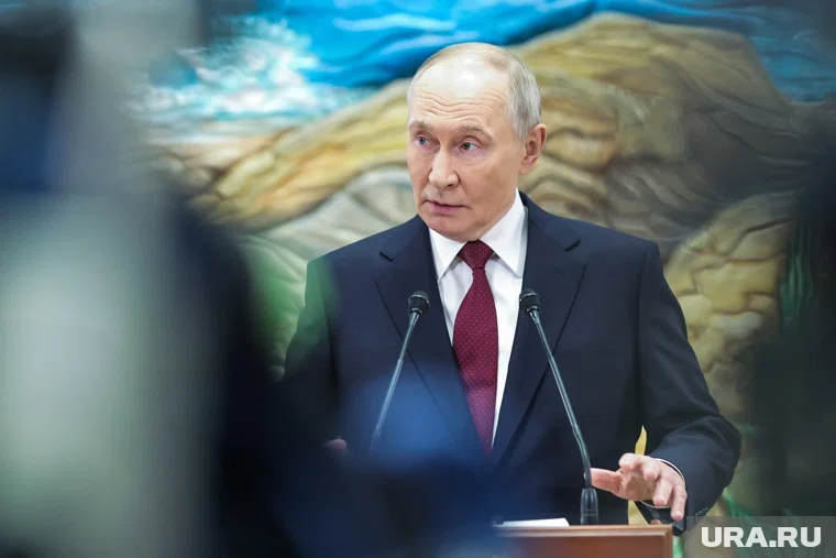 Самолет президента России в Индии ожидают в 18:30 по местному времени