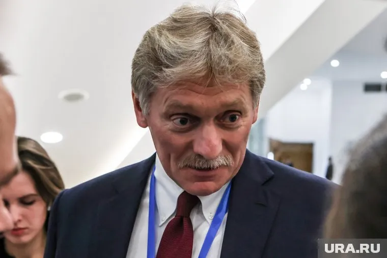 Владимир Путин сам принимает вопросы по Украине, заявил Дмитрий Песков