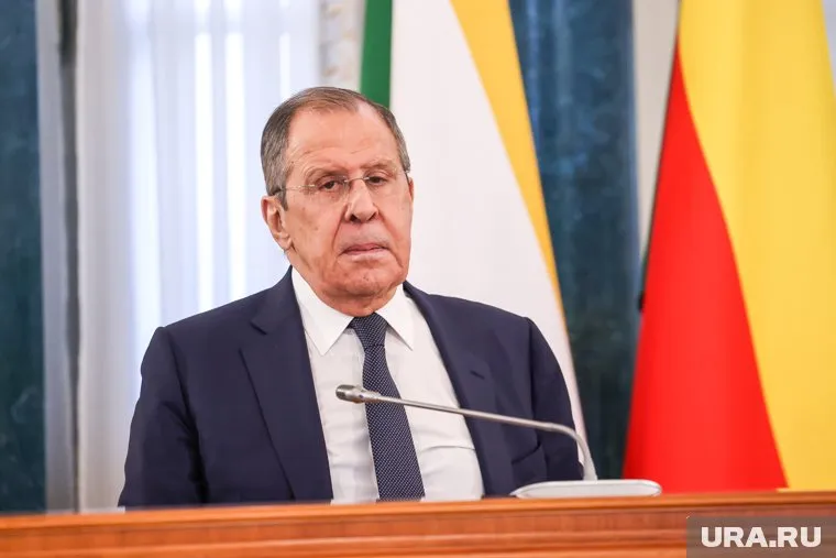 Сергей Лавров привел в пример отказ Украины от выполнения Минских соглашений