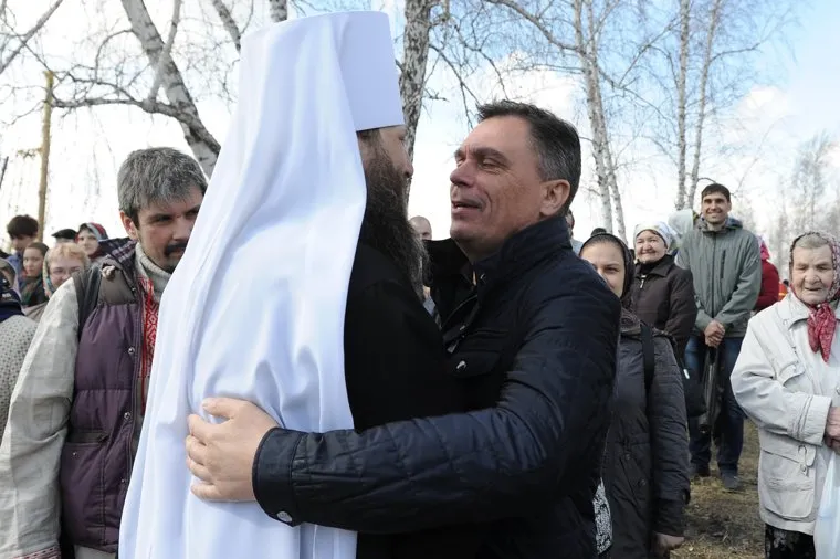 Первый молебен на месте строительства кафедрального собора Рождества Христова. Митрополит Никодим. Челябинск.