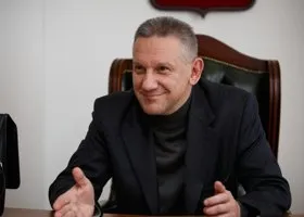 Поздравляем! Гроза всех застройщиков и коммунальщиков, «карающий меч губернатора», празднует день рождения