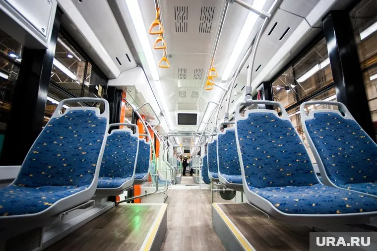 Хулиганы прыгали ногами по сиденьям (фото из архива)