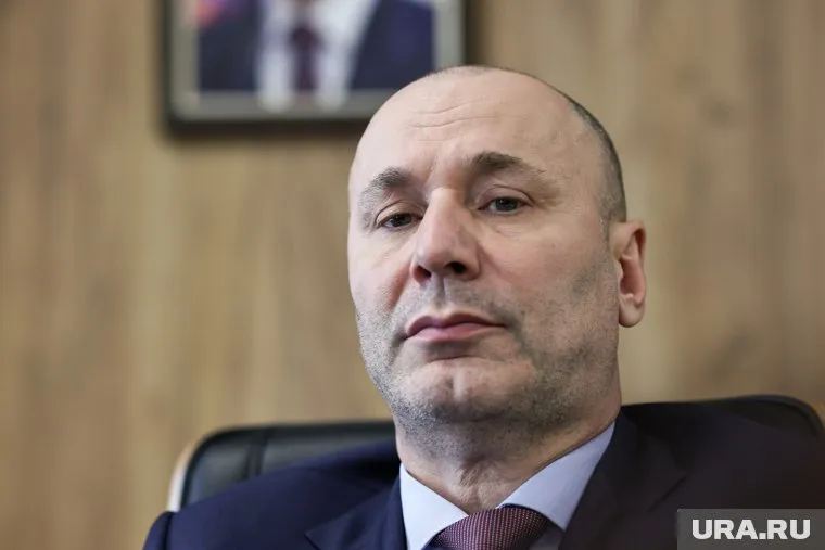 В ЕГЭ-2023 тема спецоперации включена не будет, заявил URA.RU глава Рособрнадзора Анзор Музаев