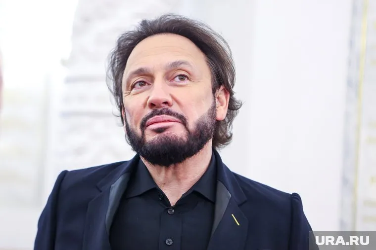 В первый раз концерт Михайлова перенесли по техническим причинам