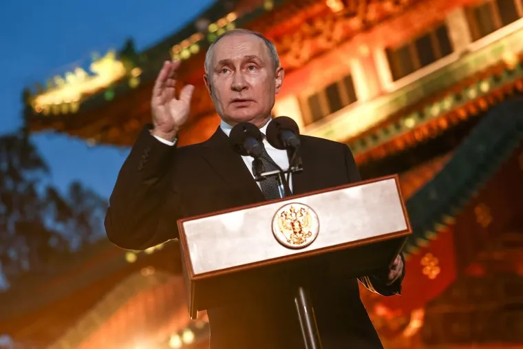 Заключительная пресс-конференция президента России Владимира Путина по окончанию визита в Китай. Пекин, КНР