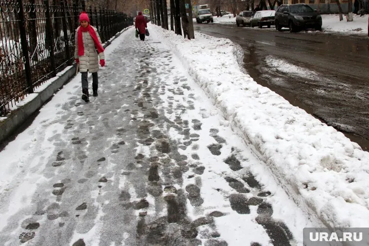 Грязь не замерзает даже при низких температурах