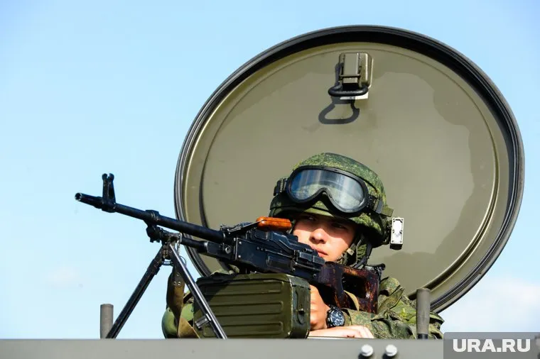 Азербайджанские военные атакуют в направлении Карабаха (Архивное фото)