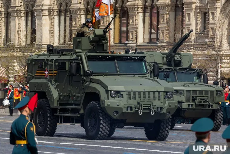 Бронемашины «Ахмат» впервые будут участвовать в параде Победы (архивное фото)