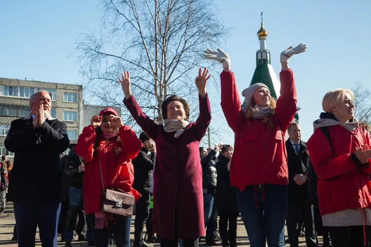 Молодёжная акция «Звезда Победы»с участием Губернатора ЮгрыНатальи Комаровой и вело имотопробег. Сургут