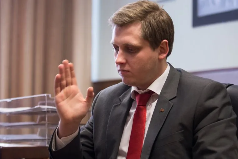 Александр Ивачев.  Первый день в должности первого секретаря обкома КПРФ по СО. Екатеринбург, голосование, ивачев александр