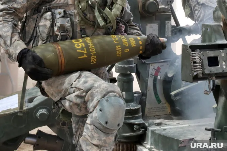 Снаряды с обедненным ураном не вредят здоровью людей, пишет Politico