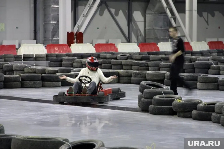 С гонщиком расторгла договор шведская спортивная команда Ward Racing