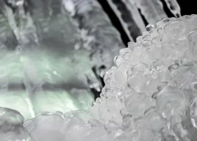 «Ледяные волосы» обнаружены в пермском Саду соловьев