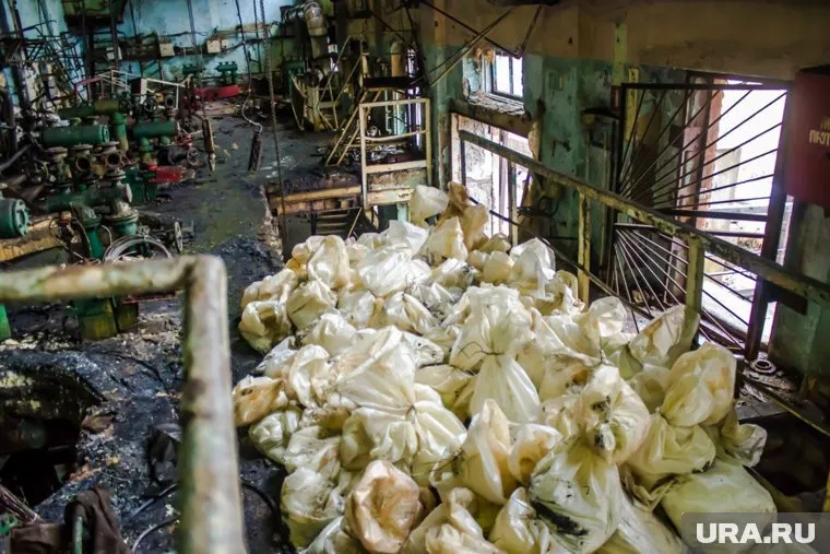 На заброшенной территории в свободном доступе лежали десятки тонн тротила