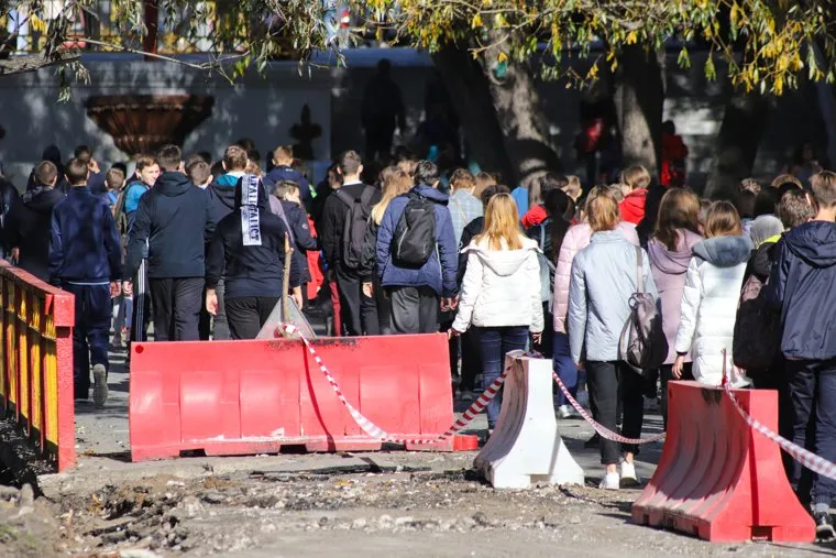 Работы по благоустройству ЦПКиО. Курган