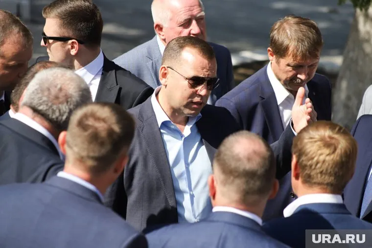 Вадим Шумков (в центре фото) объявил набор в губернаторский резерв