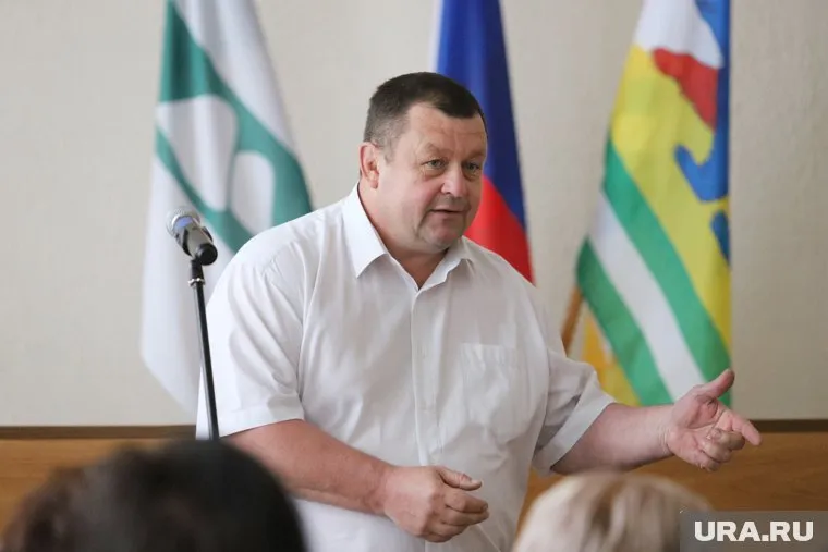 Арзин покинул пост главы Петуховского округа 14 октября