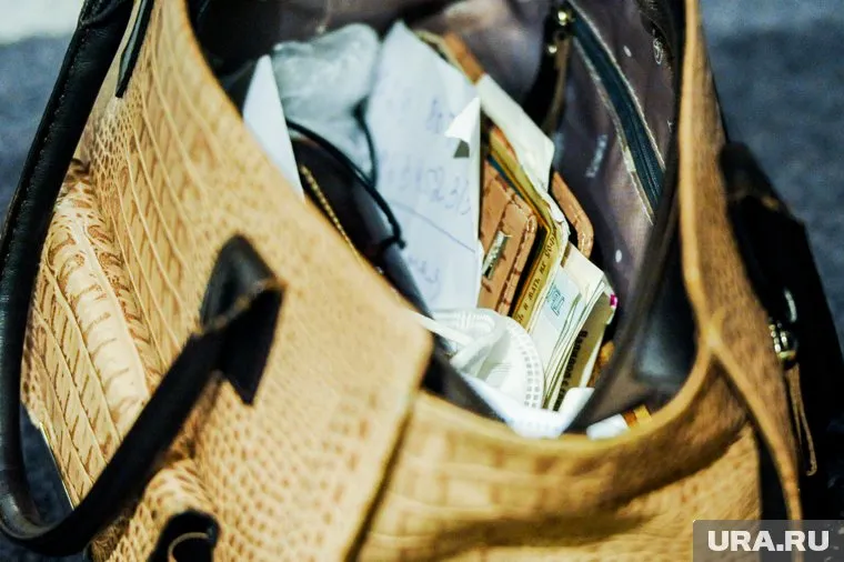 Женщина взяла кредит, заложив единственную квартиру