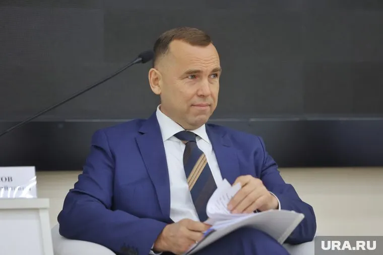 По словам губернатора Вадима Шумкова, сразу полностью заасфальтировать участки не получится
