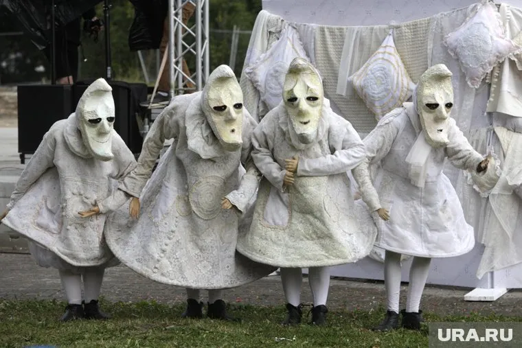 Зрителей актеры использовали в качестве реквизита