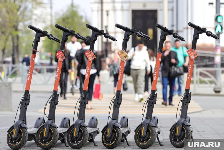 В Тюмени участились случаи умышленной порчи арендных электросамокатов