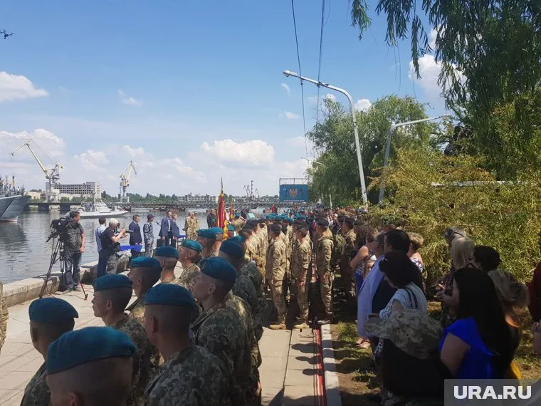 Морпехи саботировали планы украинского президента на глазах у него и руководства армии