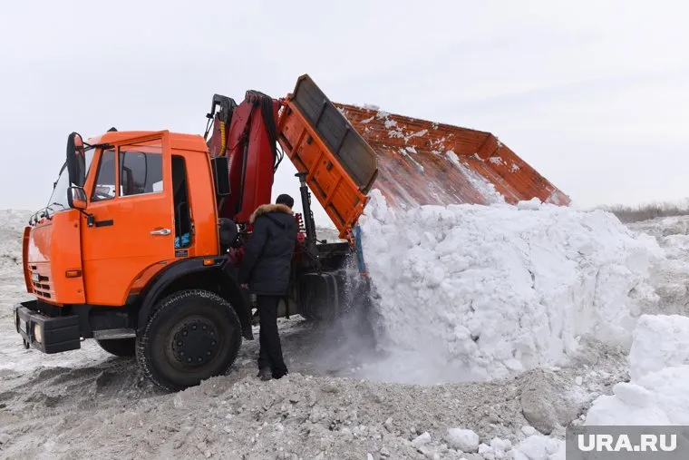 Штаб по уборке и вывозу снега проводить в Челябинске дважды в день